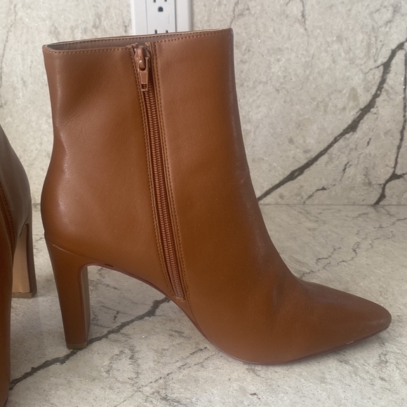 BRAND NEW NEVER WORN *** - Picture 4 of 4